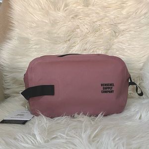 Herschel Ash Rose Tarpaulin Chapter bag